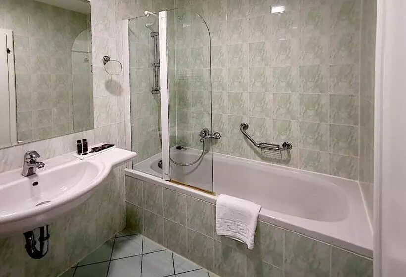 اتاق اکونومی, Grand Hotel Rogaška