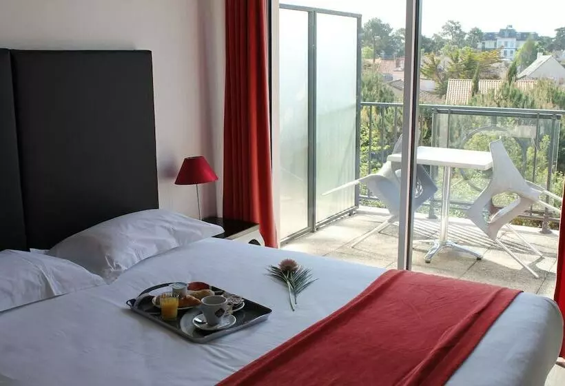 テラス付きスタンダードワンルーム, Adonis La Baule