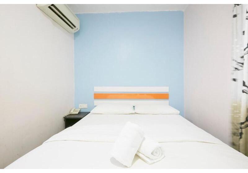 스탠다드 스튜디오, Adonis La Baule