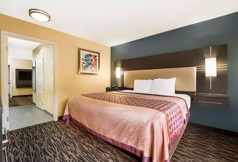 スイート, Best Western Bradbury Inn & Suites
