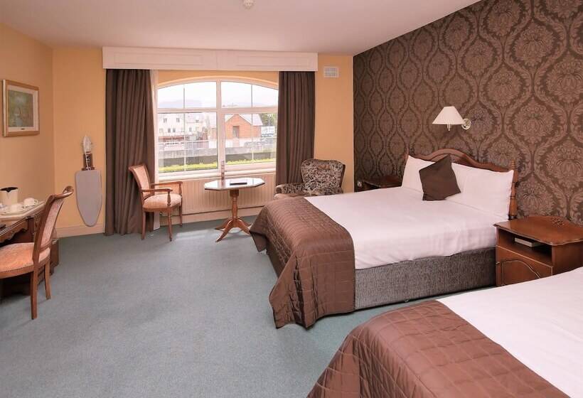 Номер Стандарт Трехместный, Brook Lodge Boutique