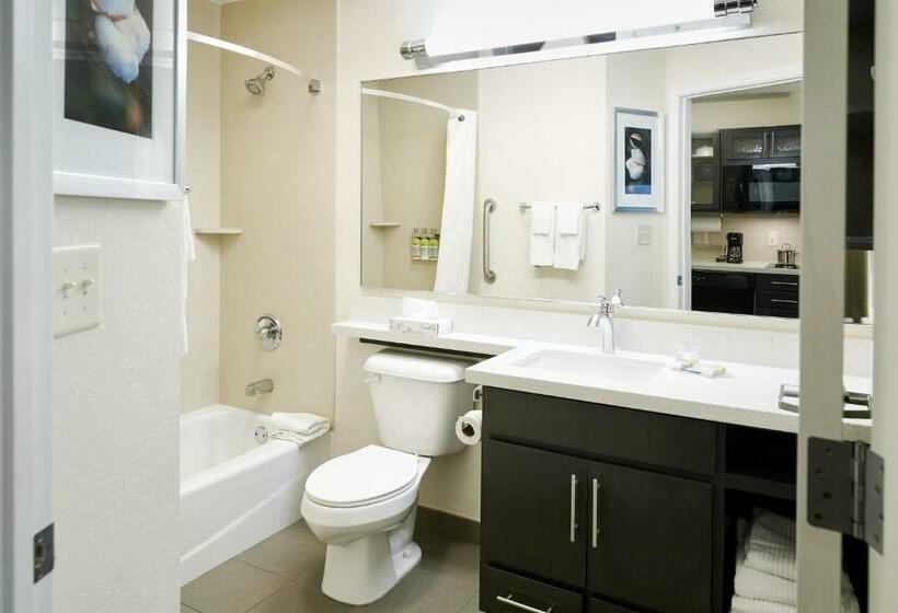 Номер Стандарт, Candlewood Suites Midland, An Ihg