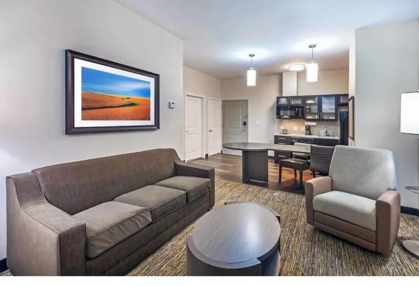سوئیت با تخت بزرگ, Candlewood Suites Midland, An Ihg