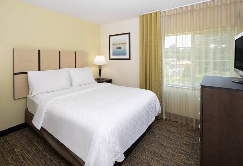 Люкс, Candlewood Suites Windsor Locks, An Ihg