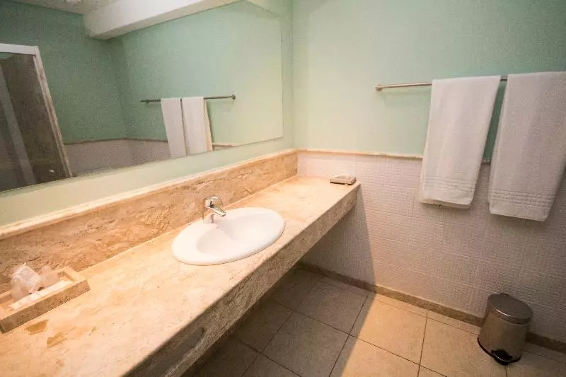キングサイズベッドのスイートルーム, Comfort Inn & Suites Glenpool