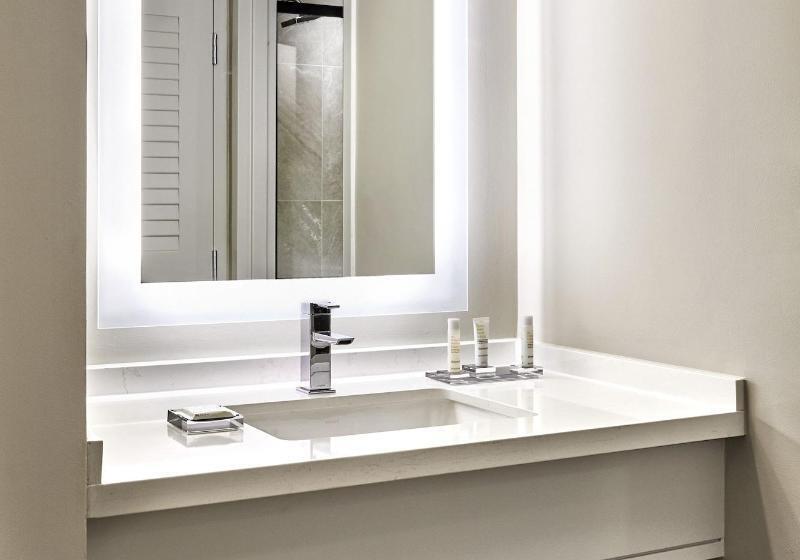 스위트, Comfort Inn & Suites Glenpool