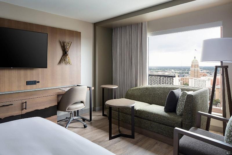 스위트, Comfort Inn & Suites Glenpool