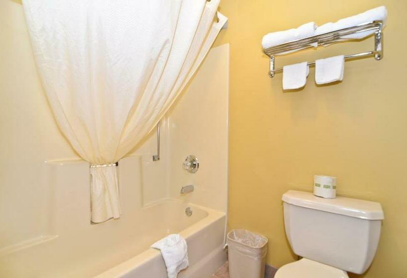 غرفه قياسيه سريرين مزدوجين, Econo Lodge Louisville Airport