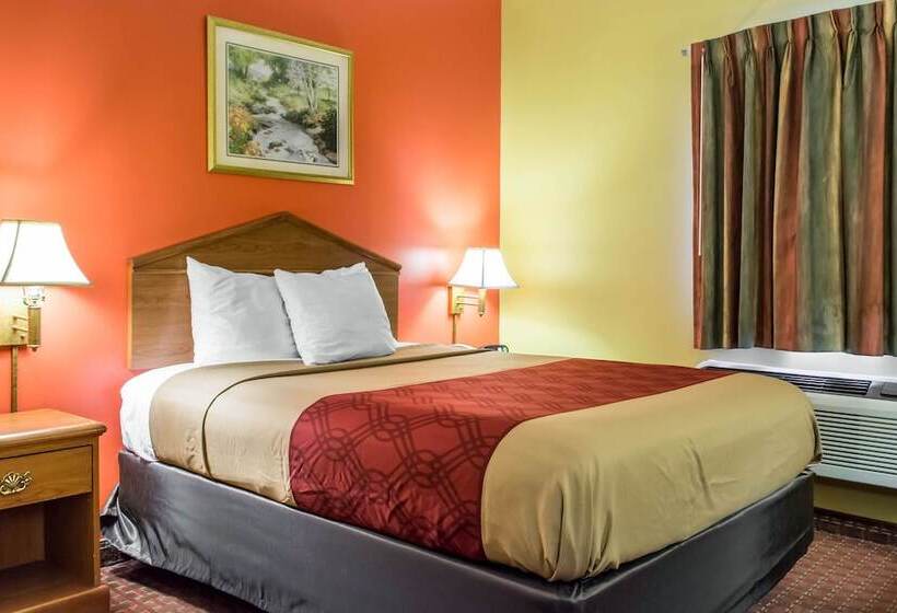 غرفه قياسيه سريرين مزدوجين, Econo Lodge Louisville Airport