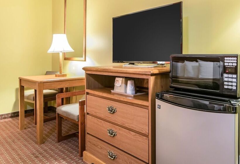 غرفه قياسيه سريرين مزدوجين, Econo Lodge Louisville Airport