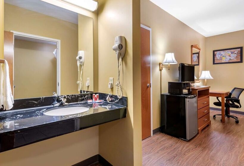 غرفه قياسيه سريرين مزدوجين, Econo Lodge Louisville Airport