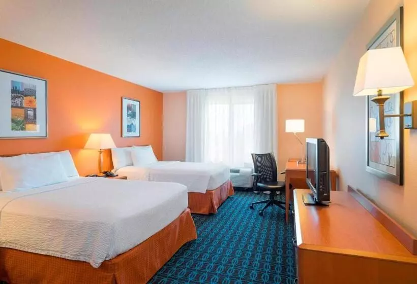 ２ダブルベッドのスタンダードルーム, Fairfield Inn & Suites By Marriott State College