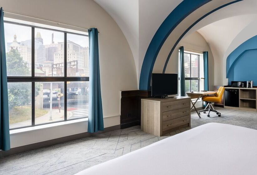 סוויטה, Holiday Inn Express Baltimoredowntown