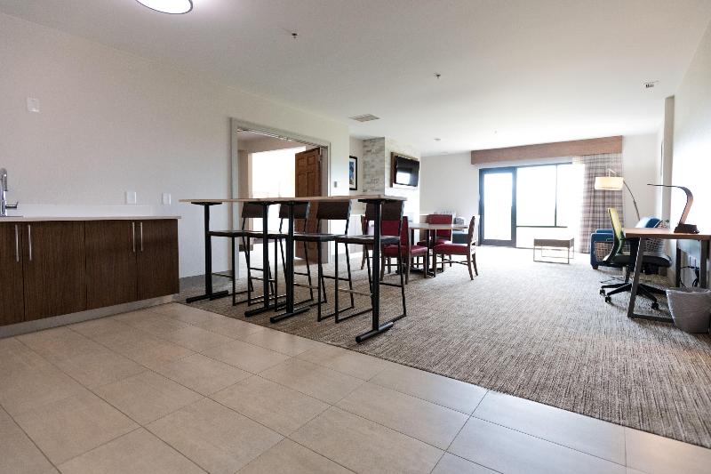 キングサイズベッドのスイートルーム, Holiday Inn Express & Suites Lexington North West The Vineyard, An Ihg