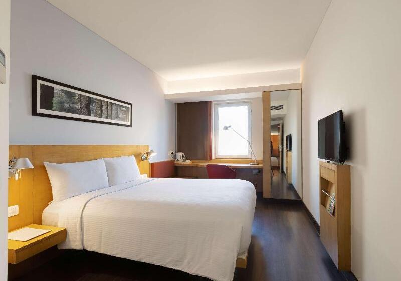 Standard Room Queen Size Bed, Ibis Chennai Sipcot An Accor Brand