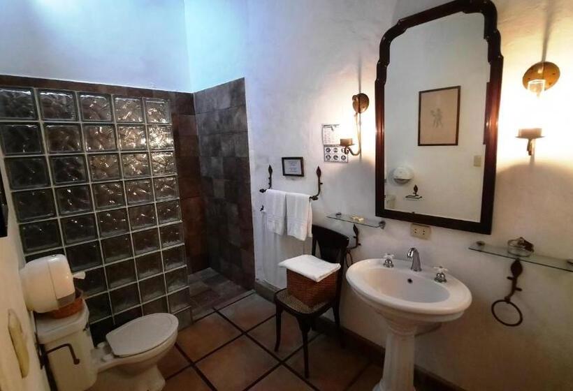 סוויטה, Los Almendros De San Lorenzo