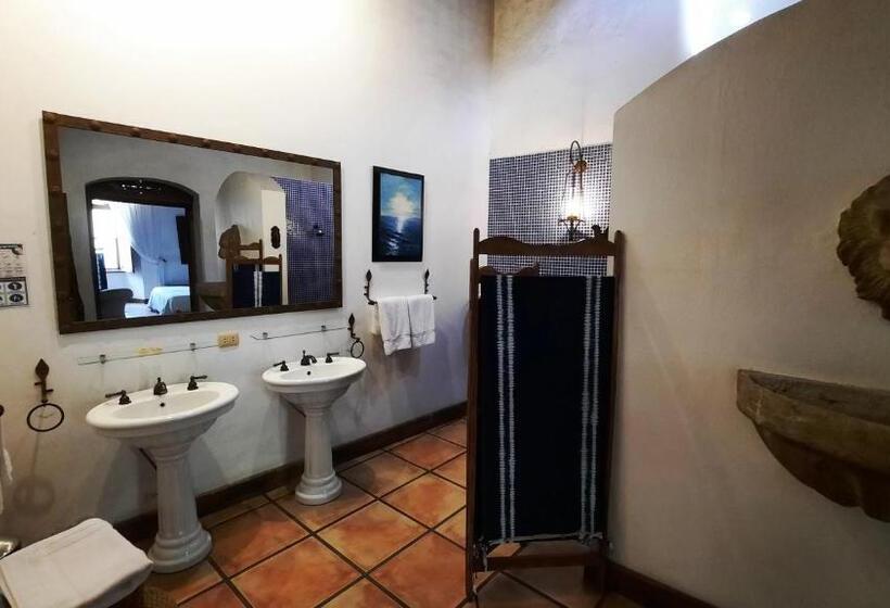 סוויטה, Los Almendros De San Lorenzo