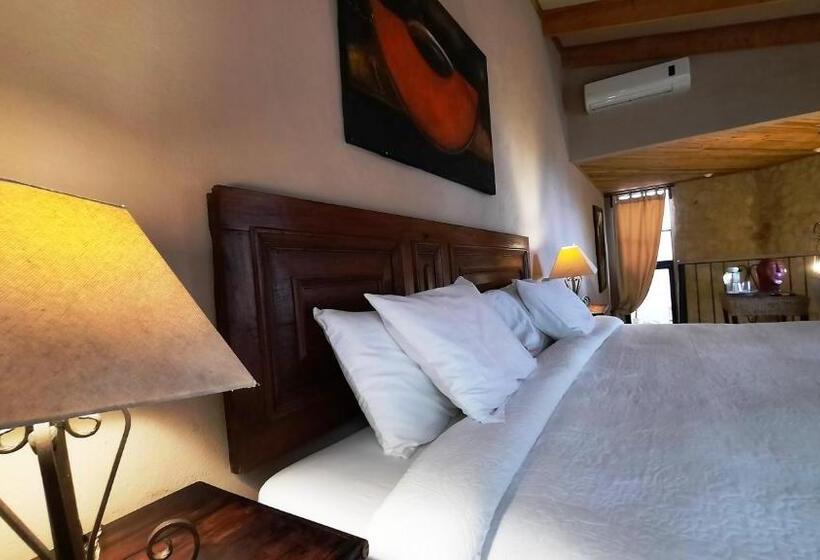 דירת חדר, Los Almendros De San Lorenzo