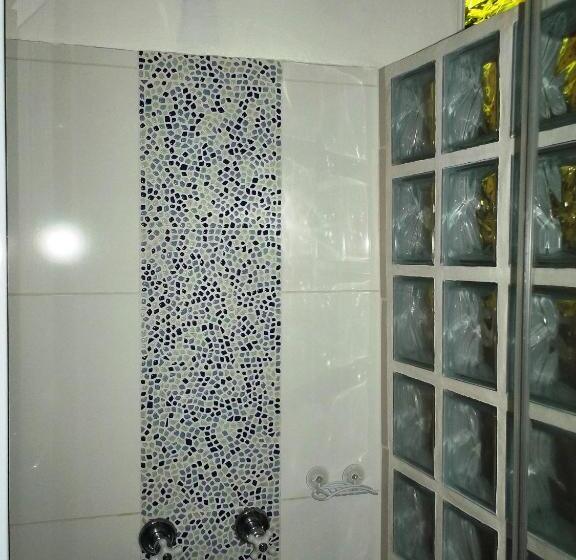 דירת חדר, Los Almendros De San Lorenzo