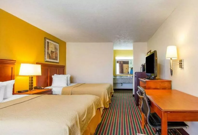 ２ダブルベッドのスタンダードルーム, Quality Inn Dyersburg I155