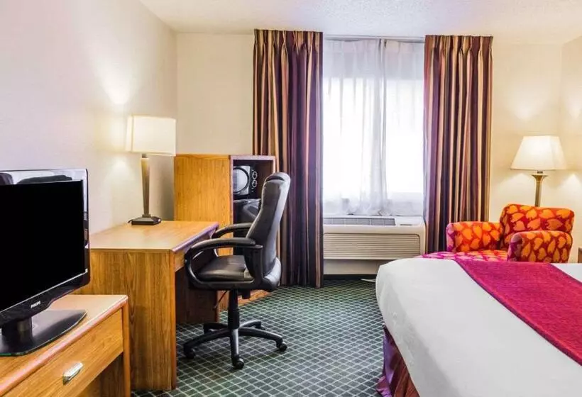 キングサイズベッドのスタンダードルーム, Quality Inn & Suites Golden  Denver West