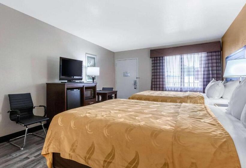 חדר סטנדרט, Quality Inn & Suites Near Downtown Mesa