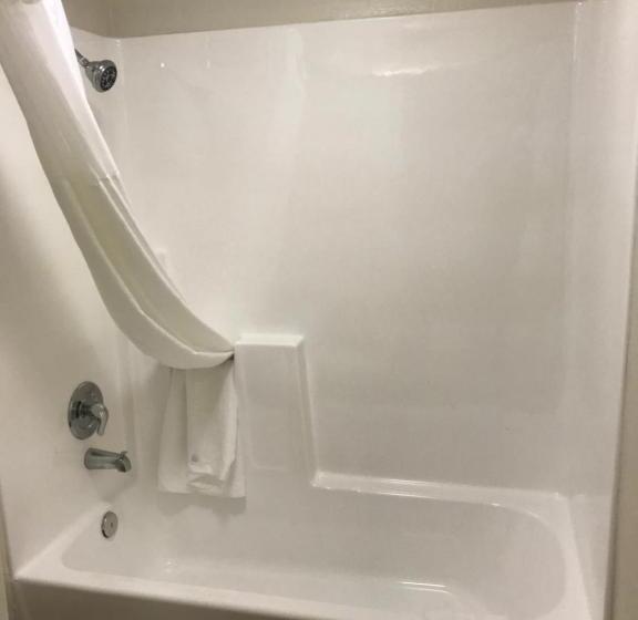 חדר סטנדרט עם מיטת קינג, Quality Inn & Suites Near Downtown Mesa