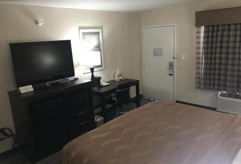 Quarto Estandar Cama King para Deficientes Físicos, Quality Inn & Suites Near Downtown Mesa