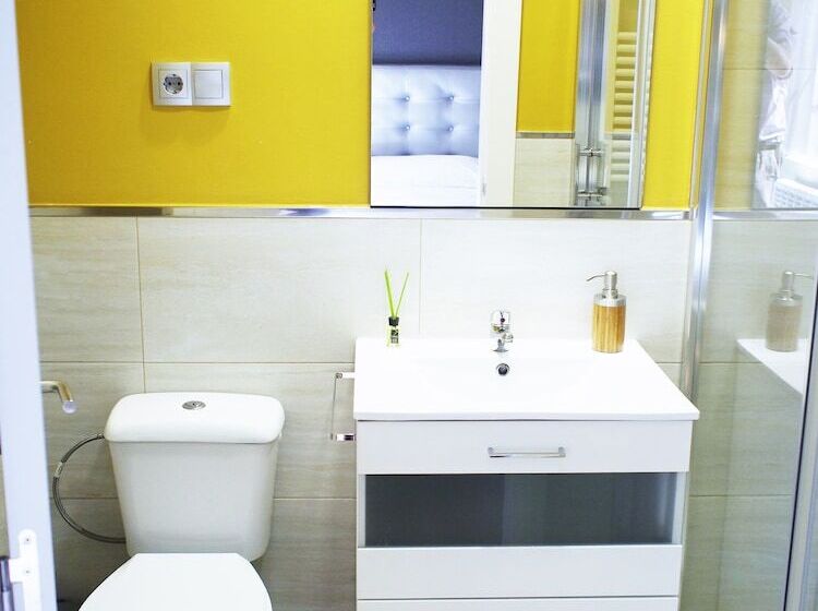 スタンダードルーム, Rosal