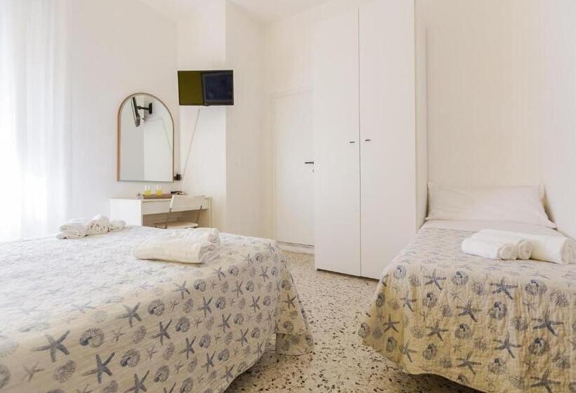 스탠다드 트리플 룸, Sanremo