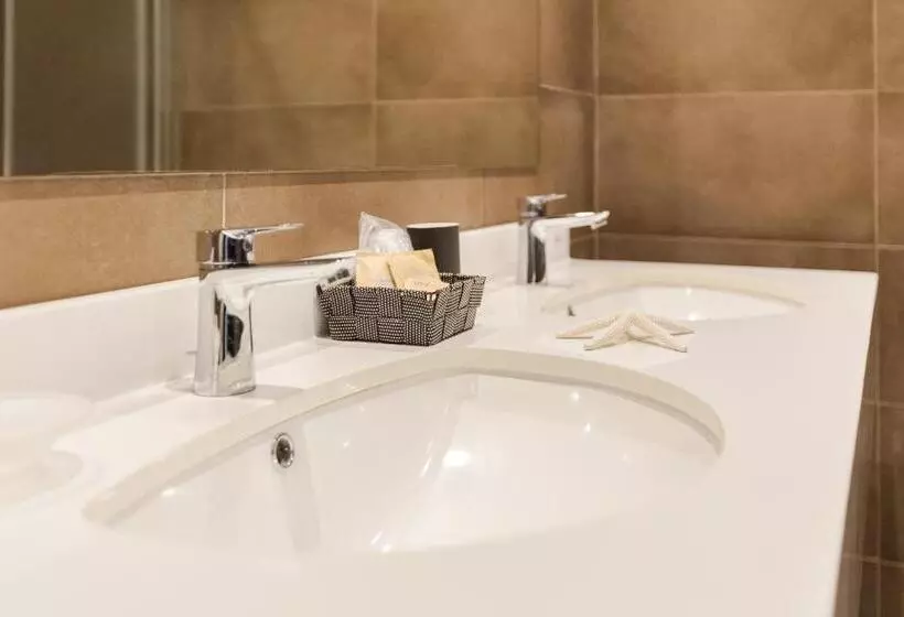 デラックスルーム, Sanremo