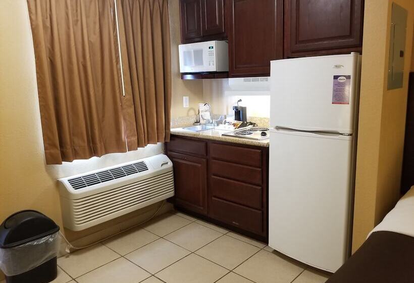 غرفه قياسيه سريرين مزدوجين, Suburban Studios Alamogordo