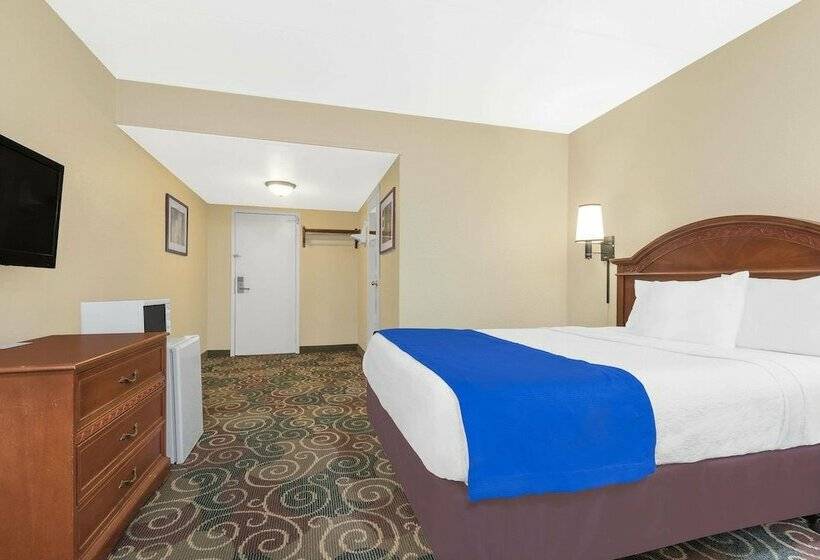Номер Стандарт, Travelodge By Wyndham Lima Oh
