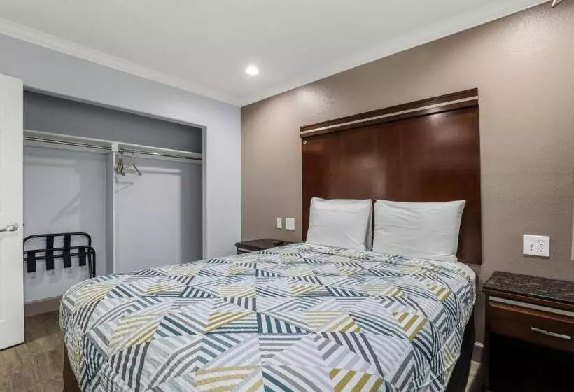 デラックススイート, Motel 6 Carlsbad, Ca North