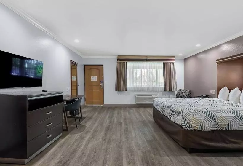 デラックススイート, Motel 6 Carlsbad, Ca North