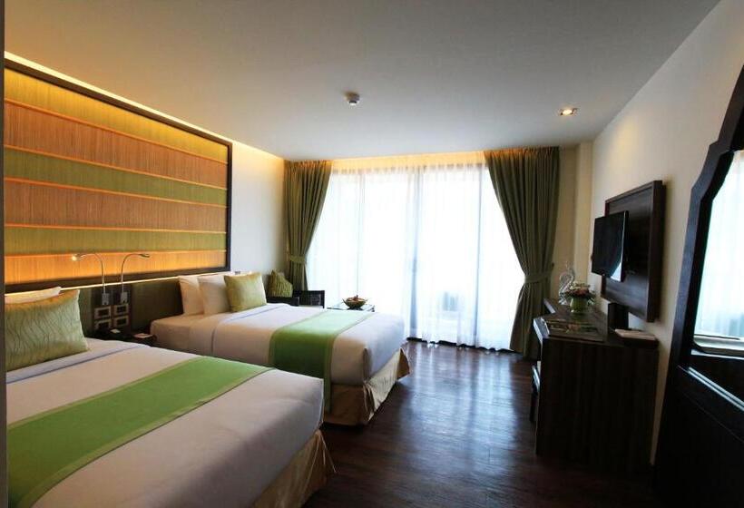 Quarto Deluxe com Sacada, The Beach Heights Resort Sha Plus