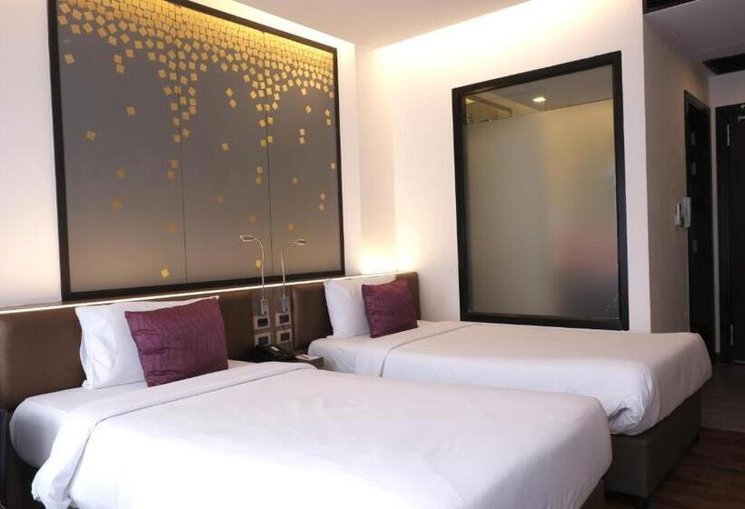 Quarto Deluxe com Sacada, The Beach Heights Resort Sha Plus