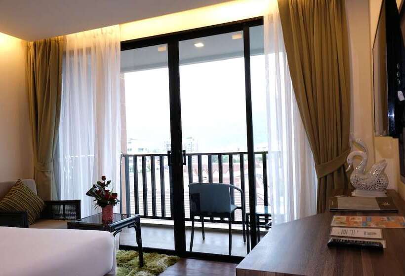 디럭스 룸, The Beach Heights Resort Sha Plus