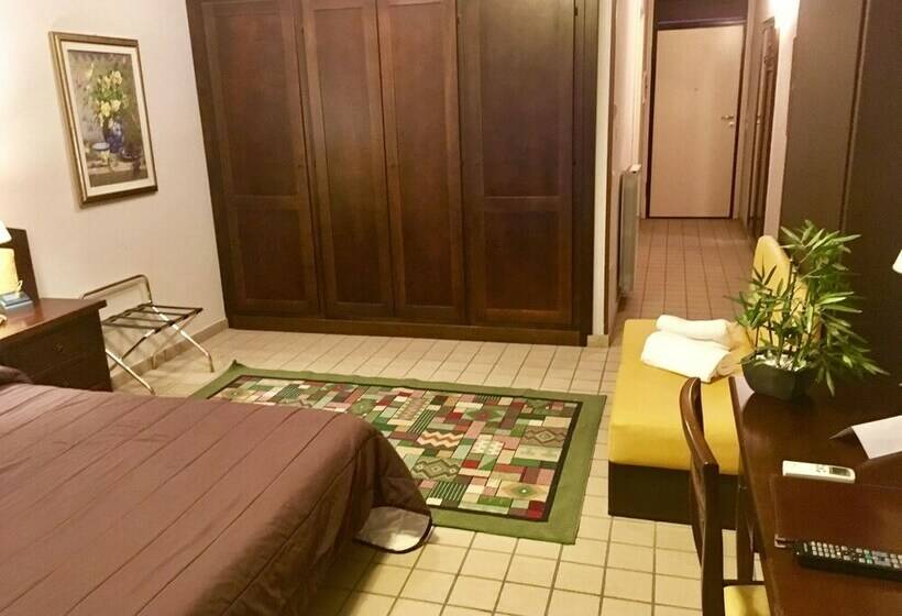 Четырехместный Номер Стандарт, Alexia Palace Hotel Residence