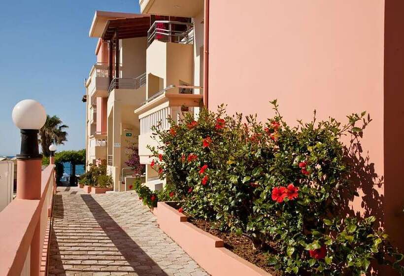 اتاق استاندارد با چشم‌انداز باغ, The Noverian Antama Organic Beach Resort Chania