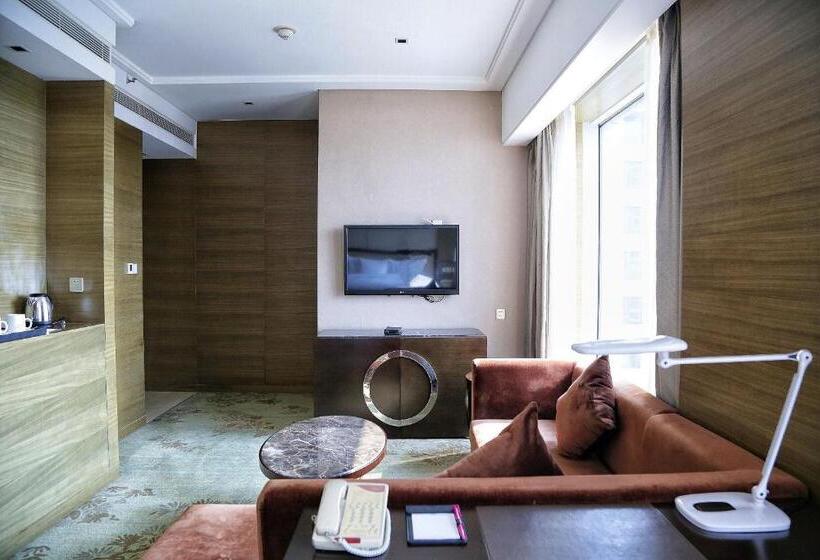 带大床的套房, Crowne Plaza Nanjing Jiangning, An Ihg