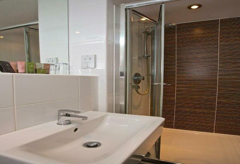 Номер Стандарт, Dartington Hall