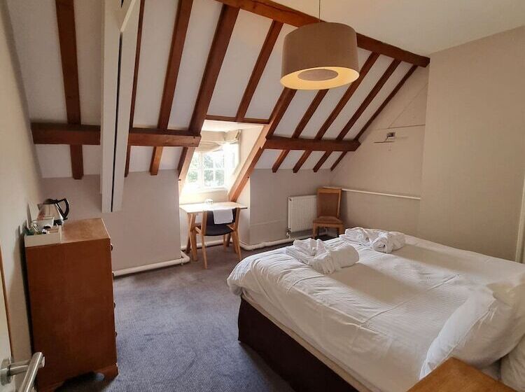 Номер Стандарт, Dartington Hall