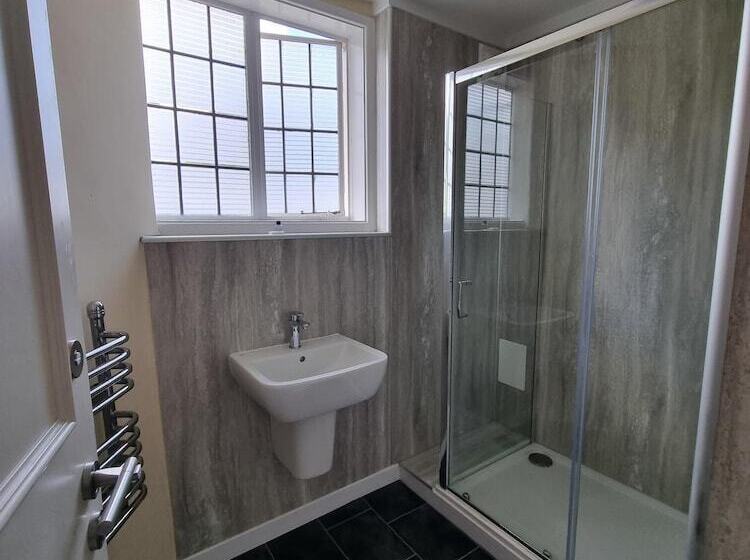 Номер Стандарт, Dartington Hall