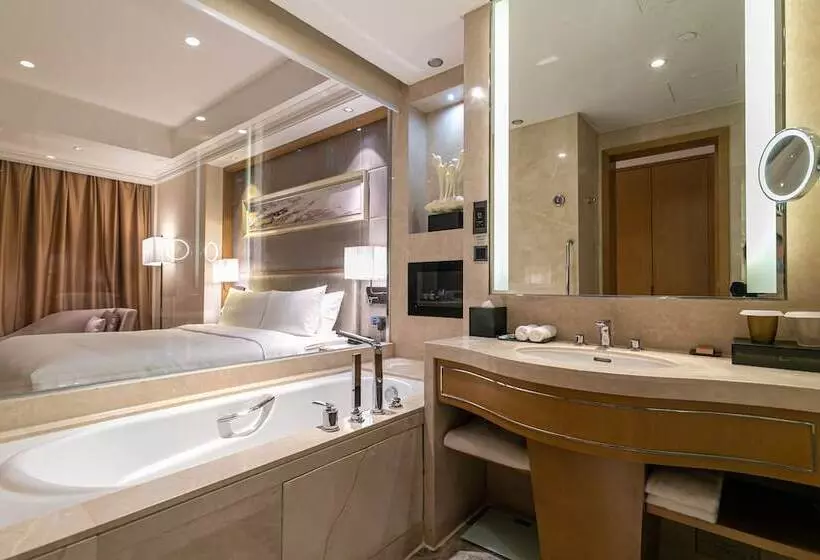 キングサイズベッドのエクゼクティブルーム, Doubletree By Hilton Hotel Guangzhou