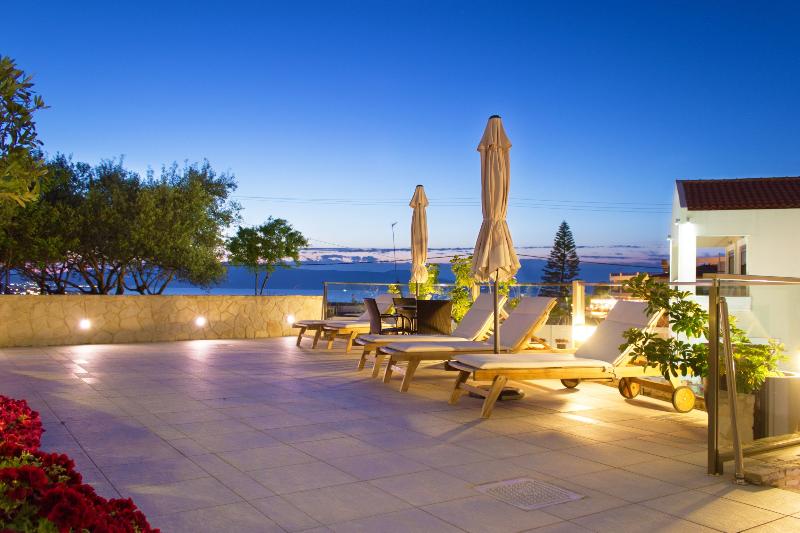 Люкс, Esthisis Suites Chania