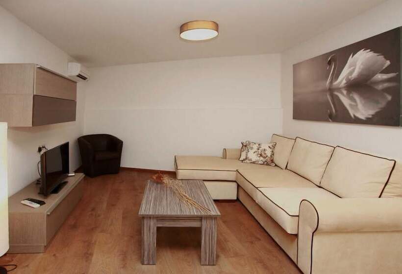 سوییت اجرایی, Eurohotel Katrin Suites