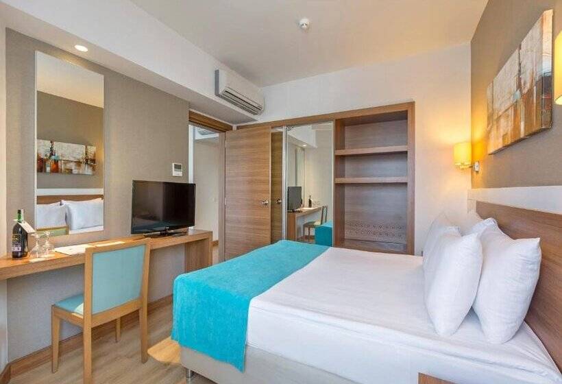 اتاق خانوادگی, Grand Park Lara