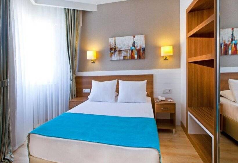 اتاق خانوادگی, Grand Park Lara