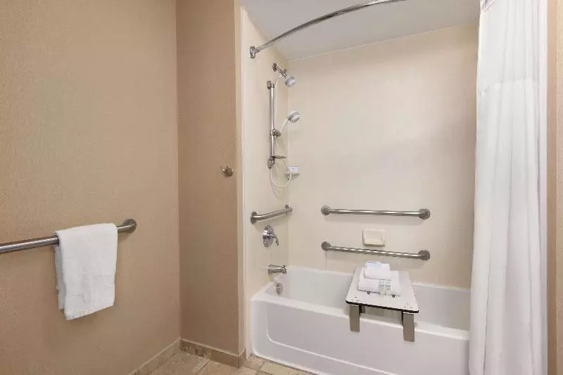 اتاق استاندارد با تخت بزرگ, Hampton Inn & Suites Enid